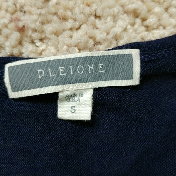 Navy blouse - Picture 3 of 3